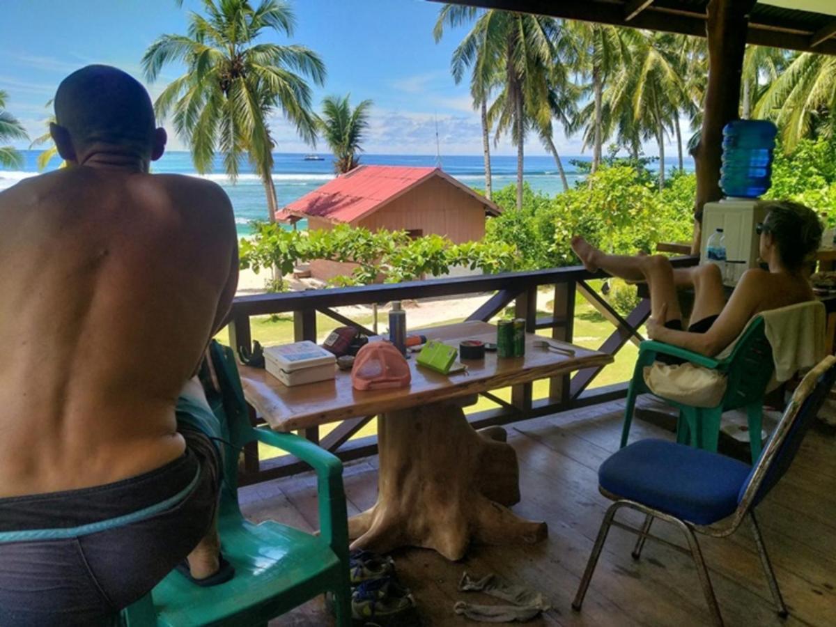 Surf Homestay Katiet Esterno foto