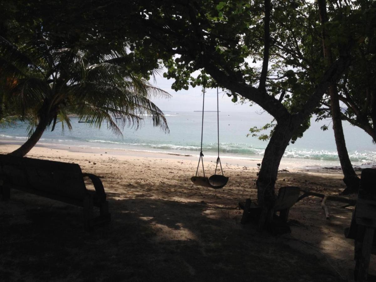 Surf Homestay Katiet Esterno foto