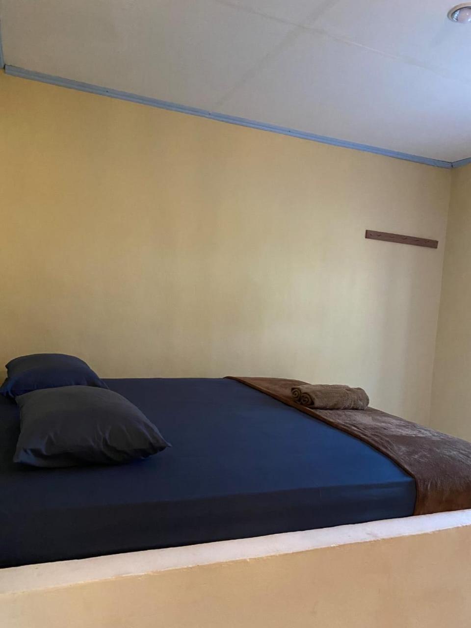 Surf Homestay Katiet Esterno foto